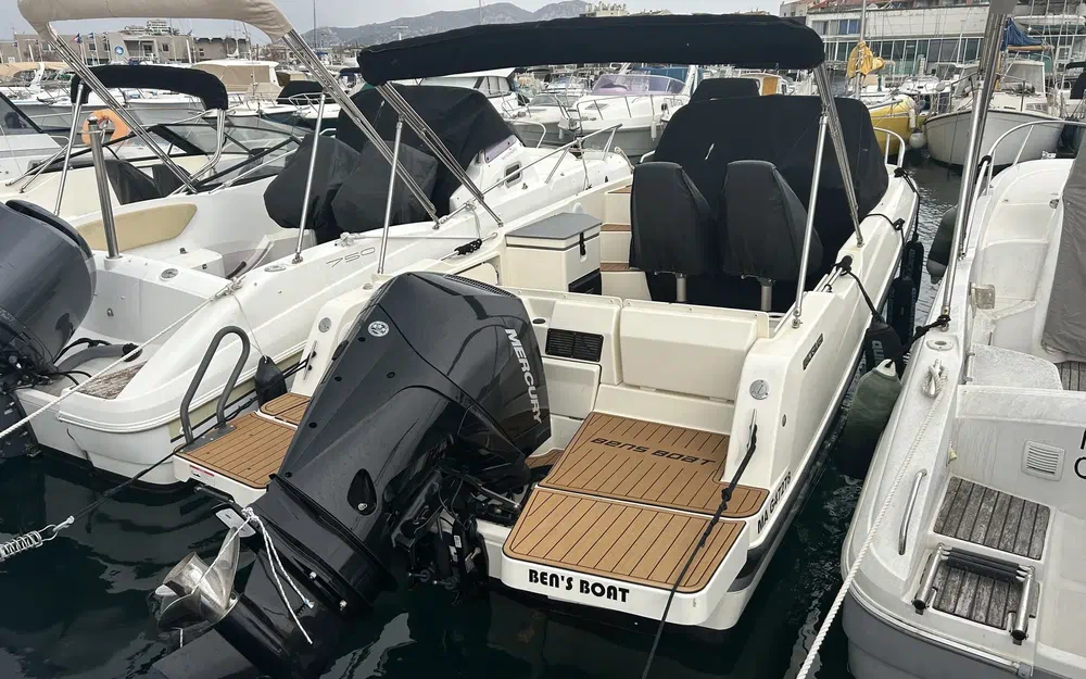 slider 1 Quicksilver Activ 755 Sundeck