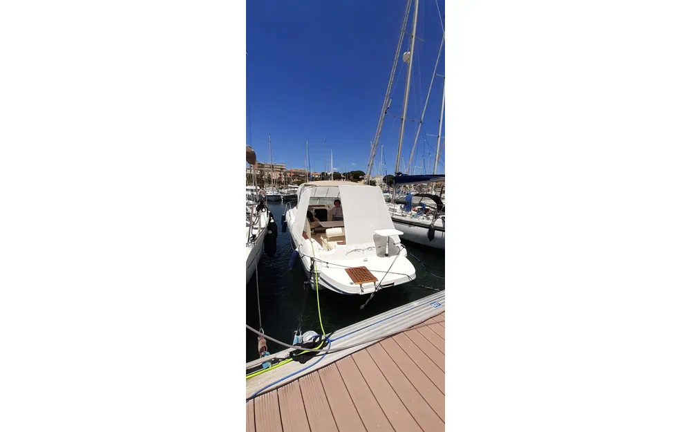 slider 0 Jeanneau Leader 705