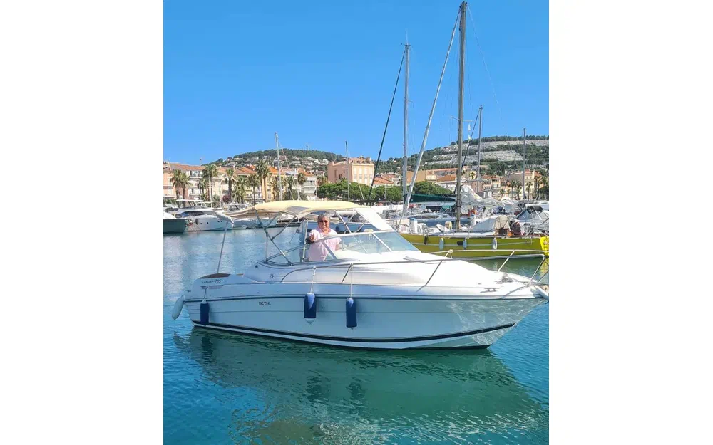 slider 6 Jeanneau Leader 705