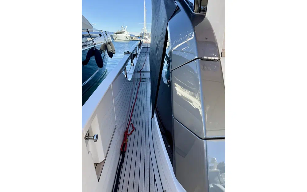 slider 13 Azimut Fly 68