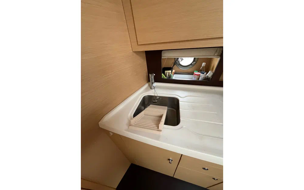 slider 10 Beneteau Monte Carlo 37 Open