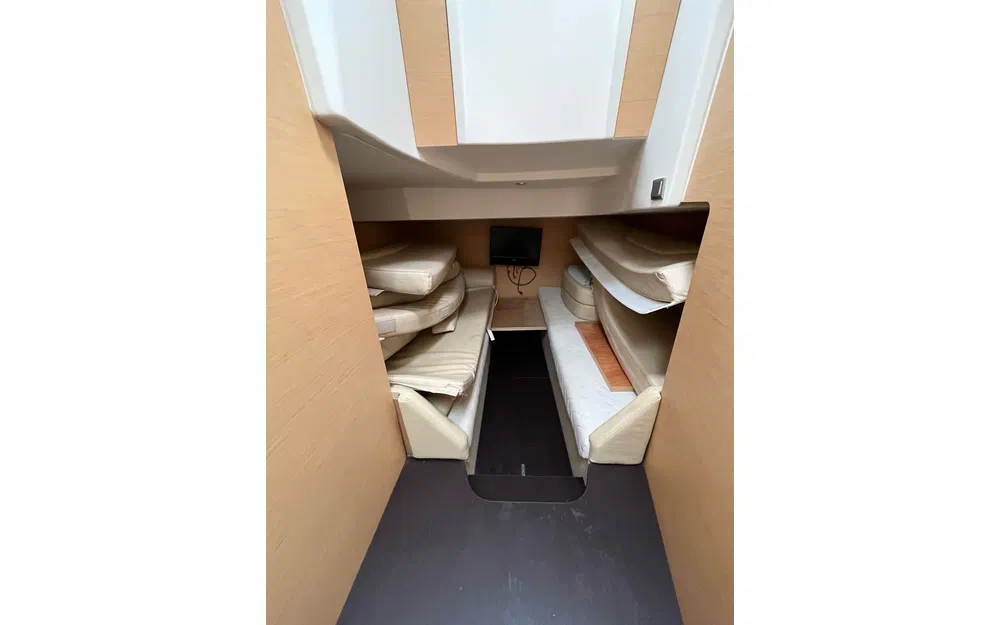 slider 16 Beneteau Monte Carlo 37 Open