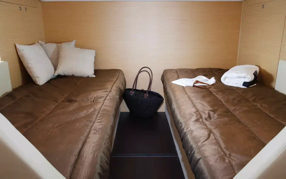 slider 17 Beneteau Monte Carlo 37 Open