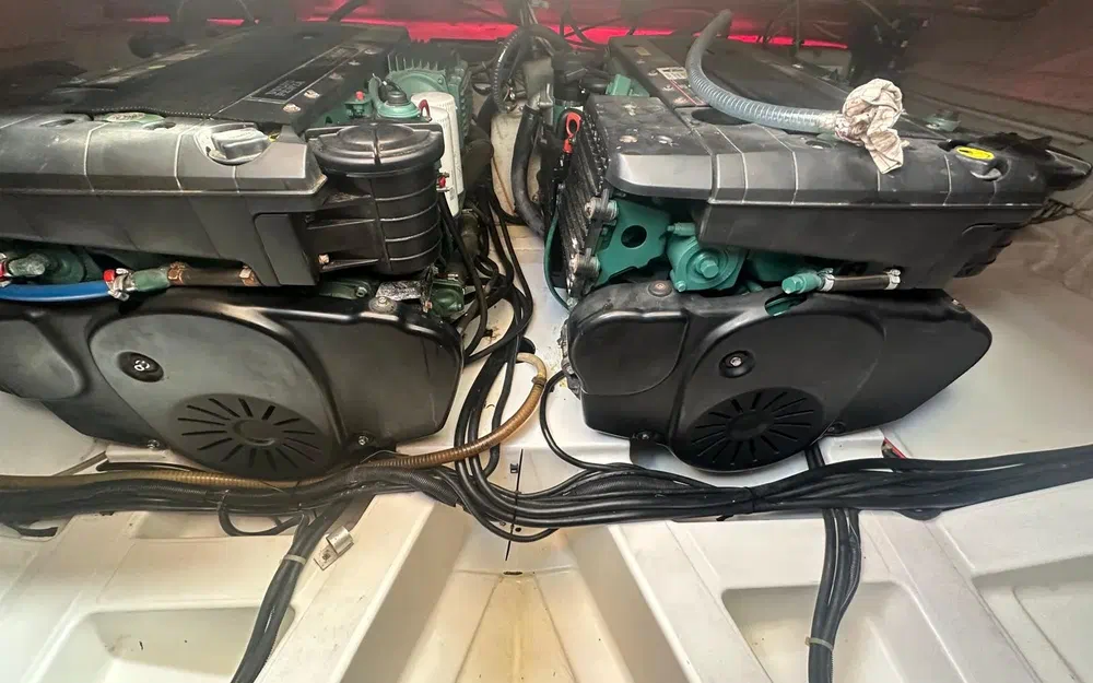 slider 19 Beneteau Monte Carlo 37 Open