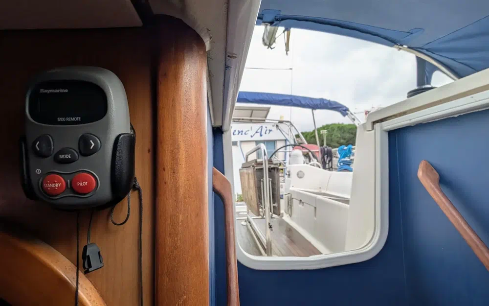 slider 12 Dufour 385