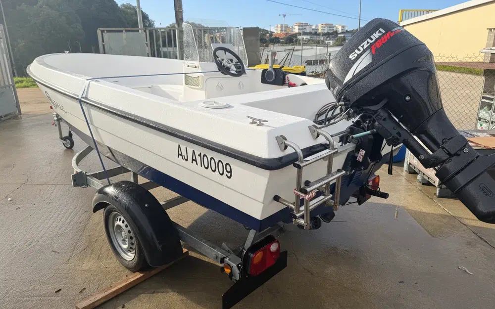 slider 3 Boats Mak 460