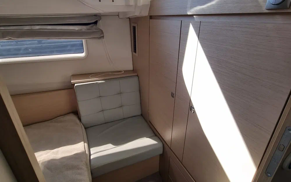 slider 33 Delphia 12 Fly