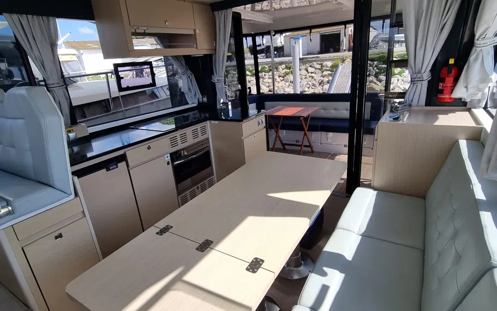 slider 22 Delphia 12 Fly