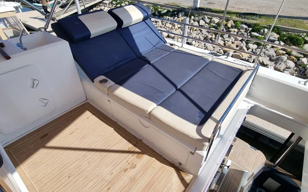 slider 14 Delphia 12 Fly