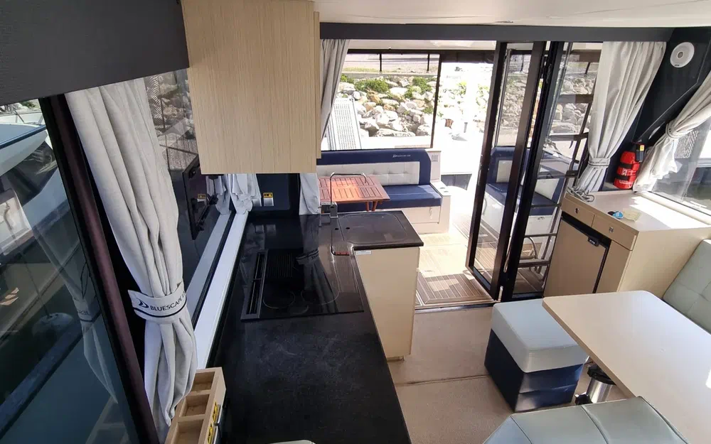 slider 17 Delphia 12 Fly