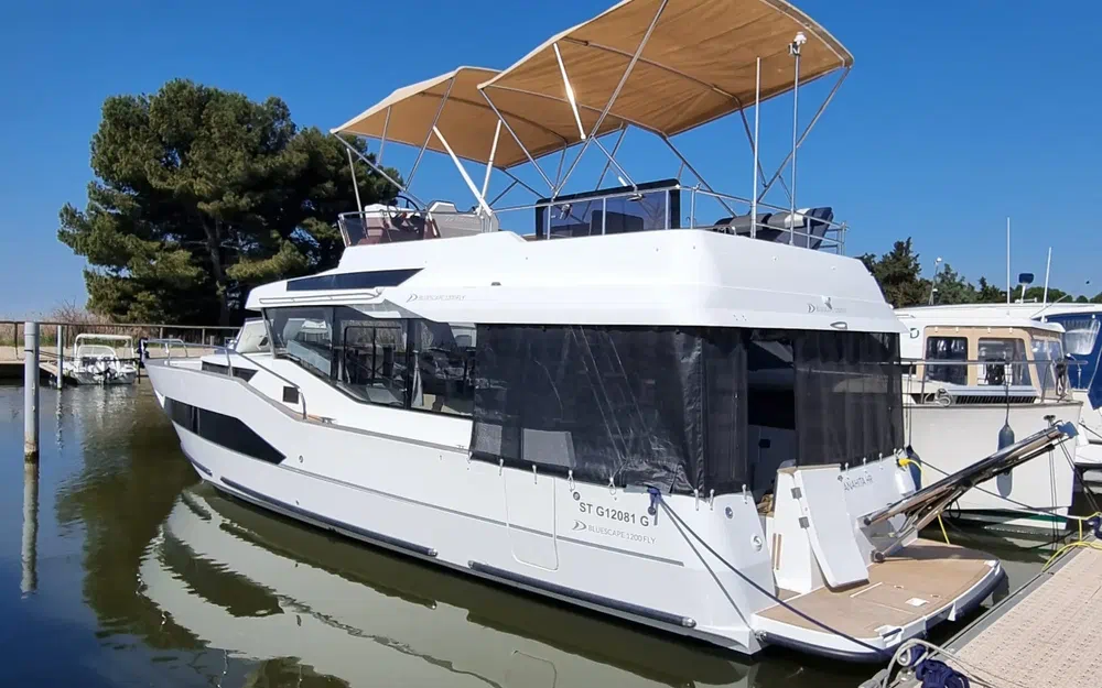 slider 0 Delphia 12 Fly