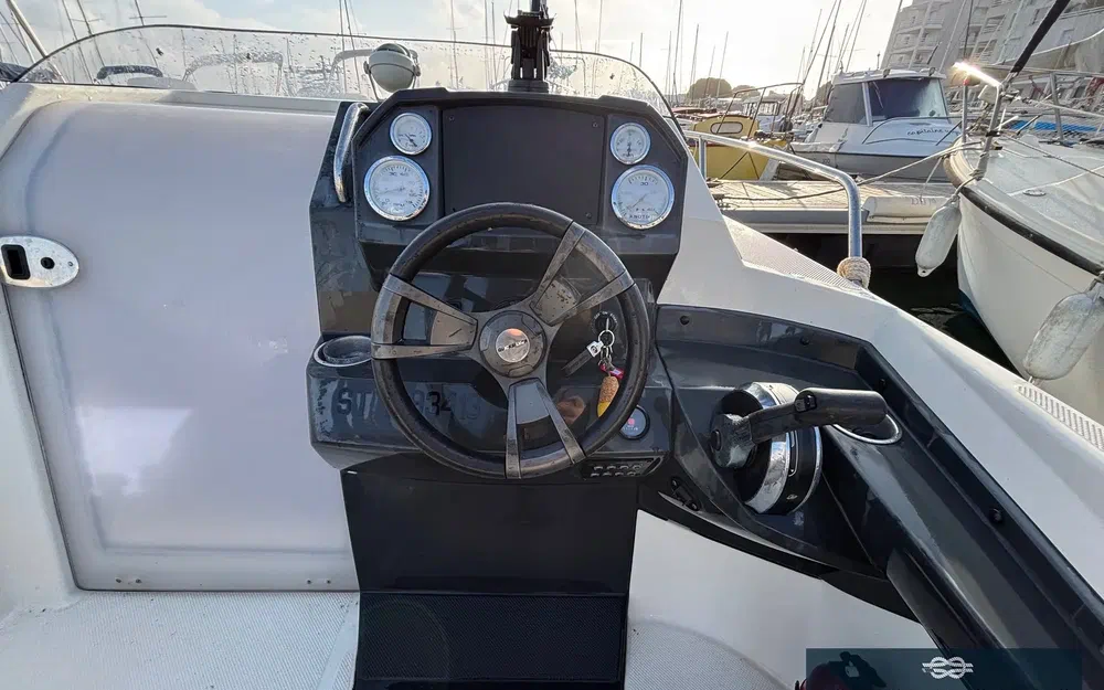 slider 18 Quicksilver Activ 555 Cabin