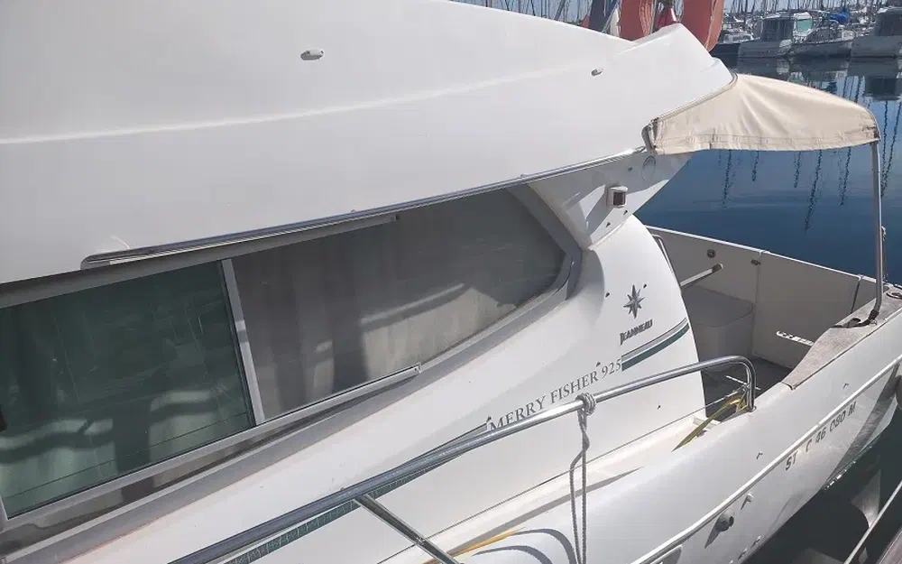slider 9 Jeanneau Merry Fisher 925