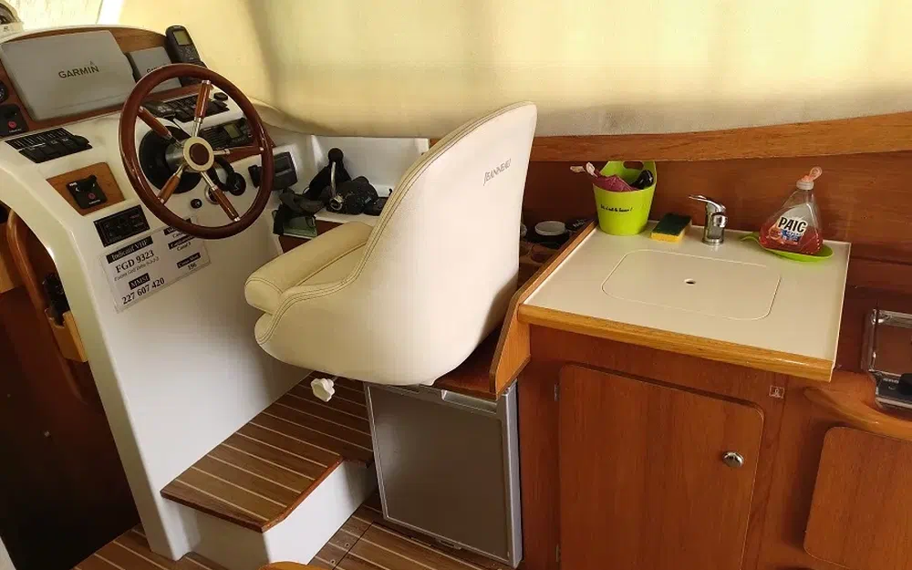 slider 25 Jeanneau Merry Fisher 925