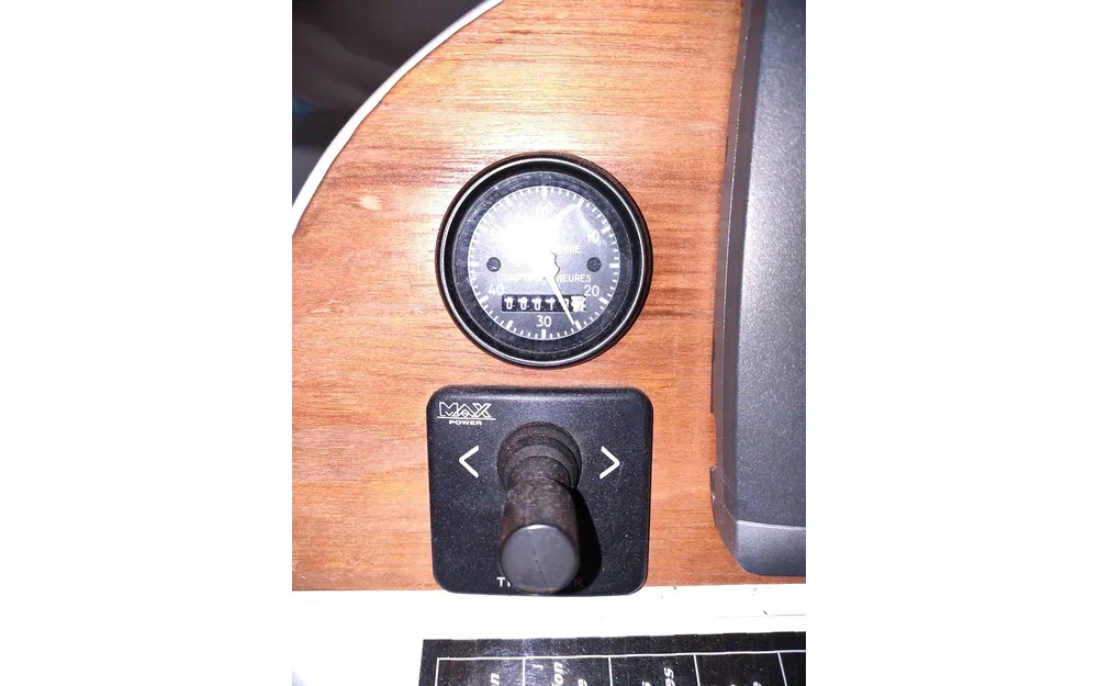 slider 32 Jeanneau Merry Fisher 925