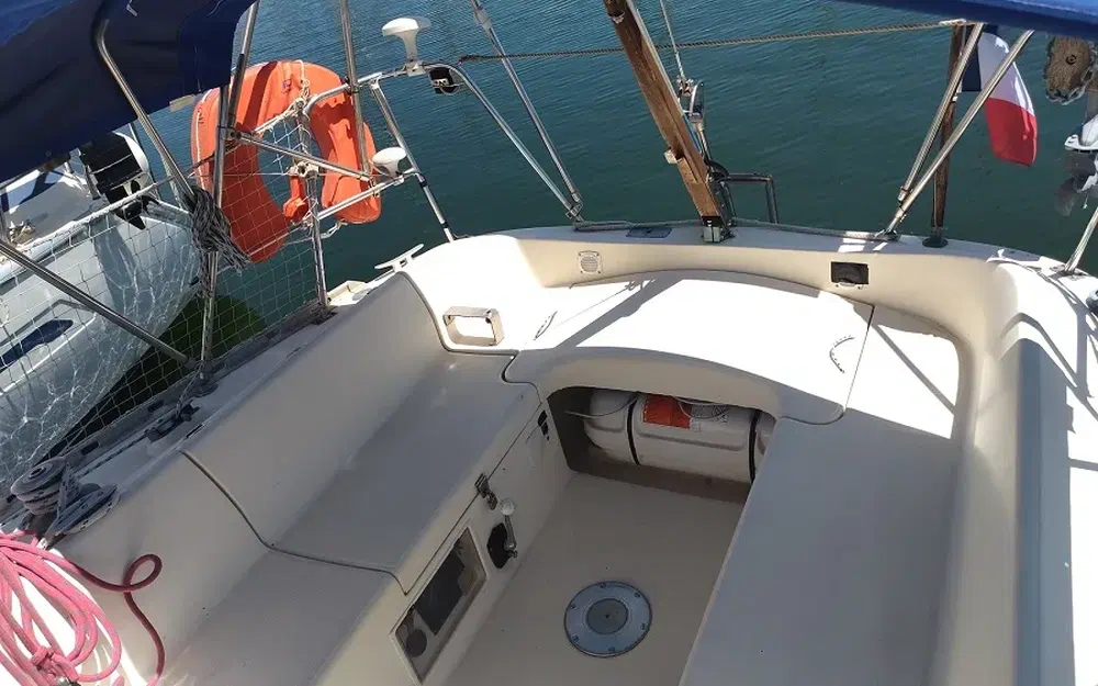 slider 10 Jeanneau Attalia