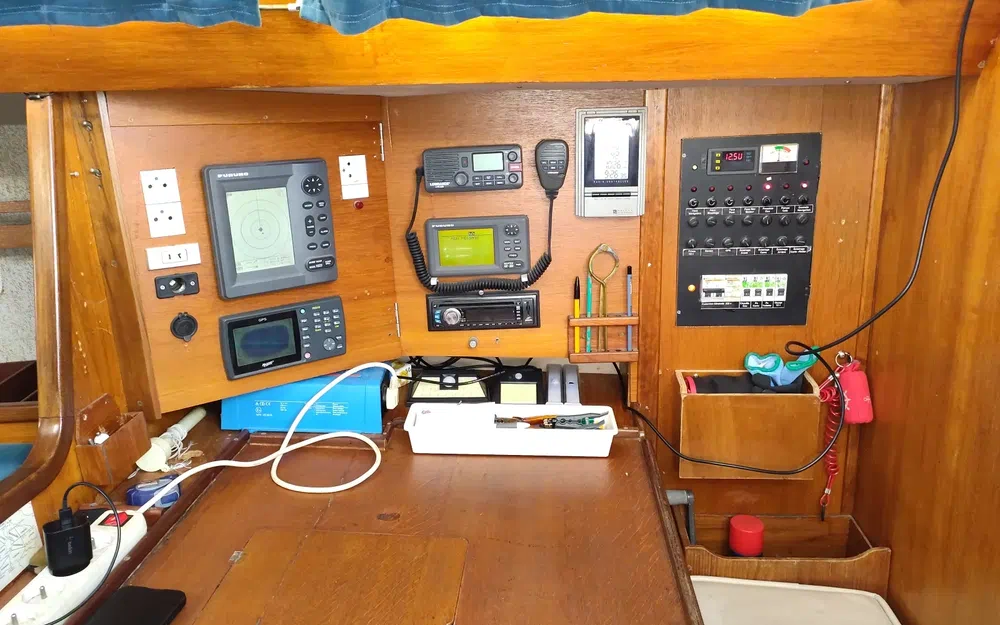 slider 28 Jeanneau Attalia