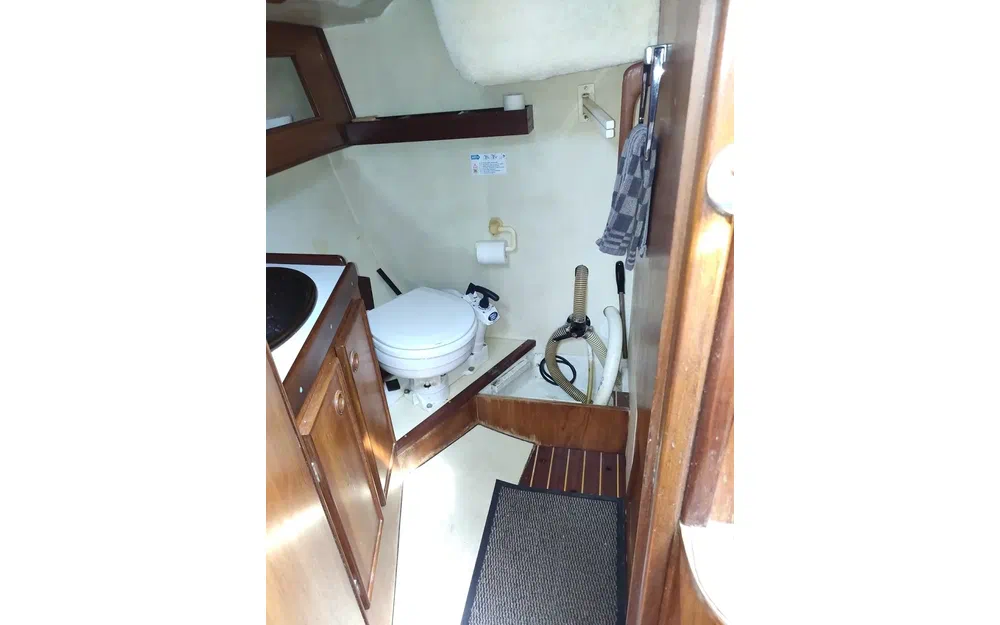 slider 37 Jeanneau Attalia 32