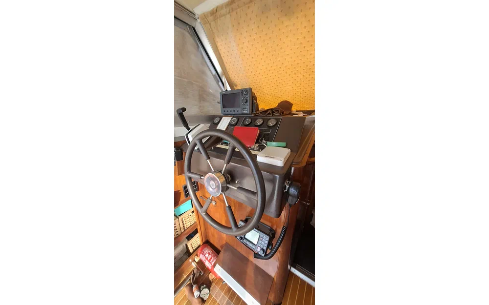 slider 13 Beneteau Antares 860