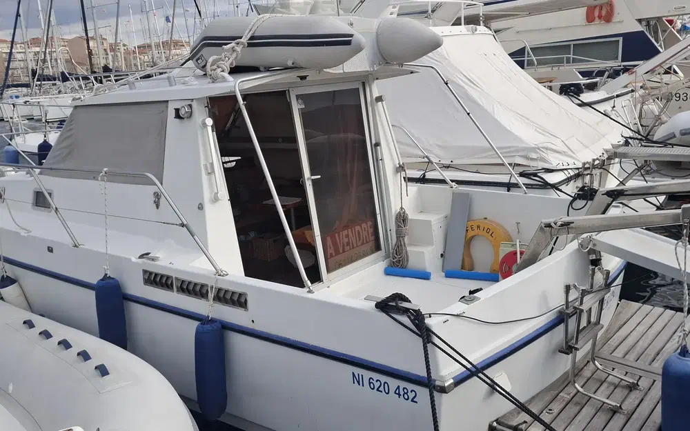 slider 17 Beneteau Antares 860