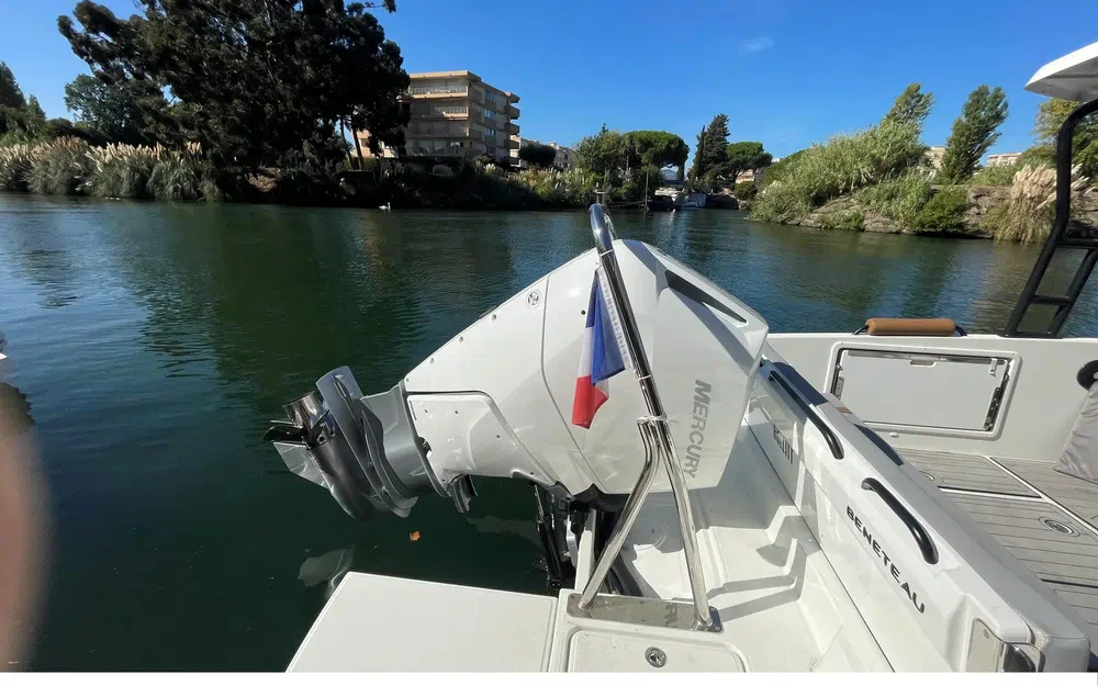 slider 8 Beneteau Flyer 8 SUNdeck V2