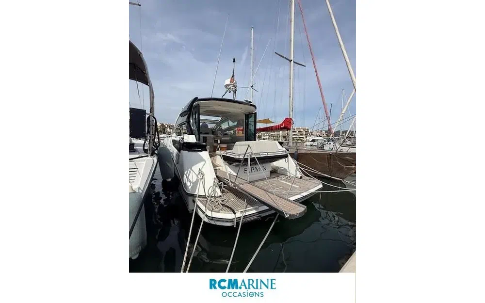 slider 2 Beneteau Gran Turismo 46