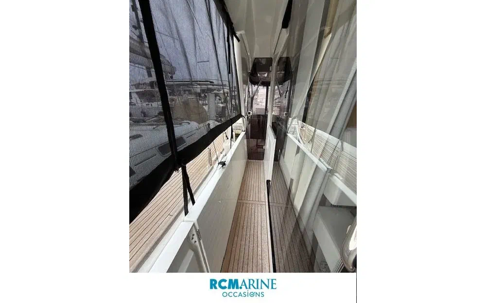 slider 9 Beneteau Swift Trawler 41 Fly