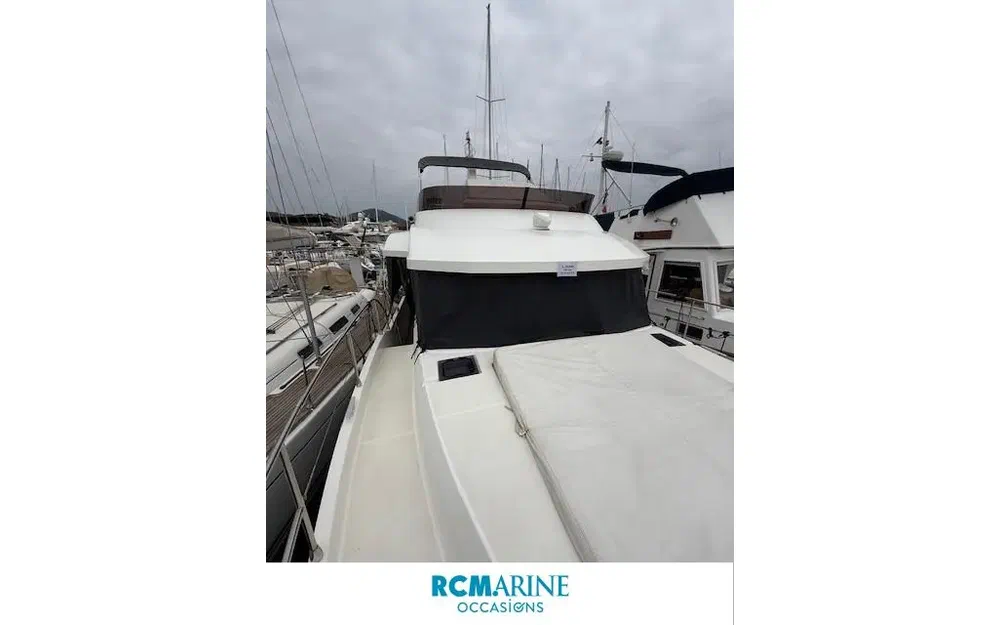 slider 11 Beneteau Swift Trawler 41 Fly