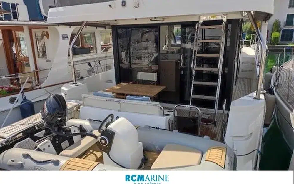 slider 3 Beneteau Swift Trawler 41 Fly