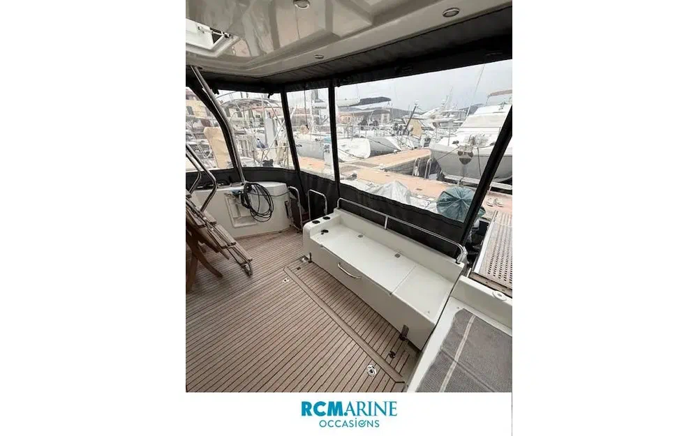 slider 7 Beneteau Swift Trawler 41 Fly