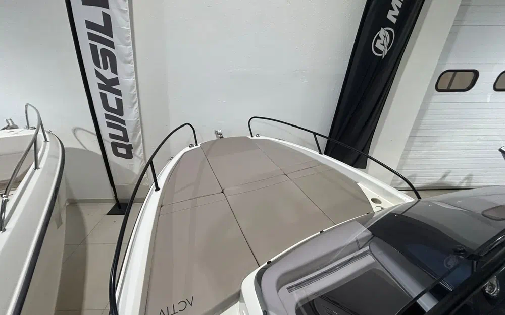 slider 6 Quicksilver Activ 605 Sundeck