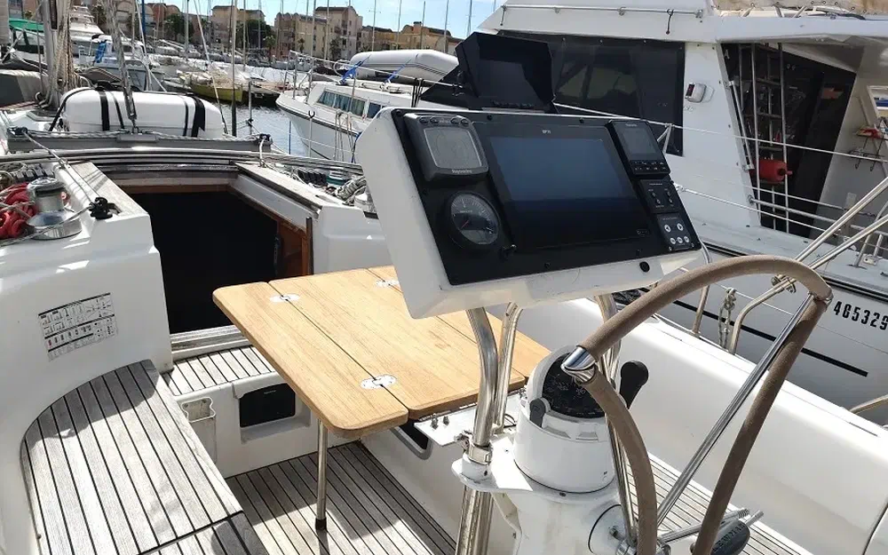 slider 23 Dufour 41 Classic