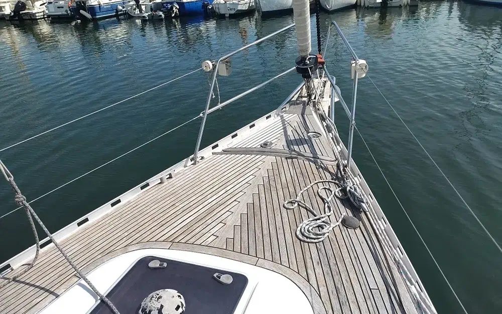 slider 7 Dufour 41 Classic