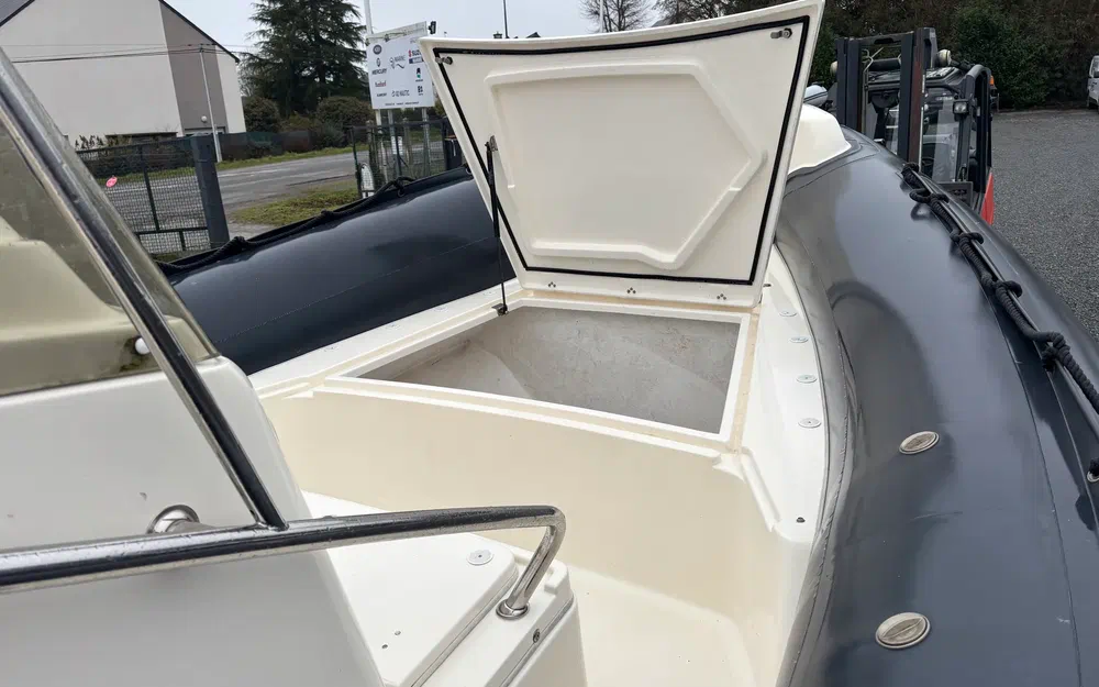 slider 8 Joker Boat Clubman 24