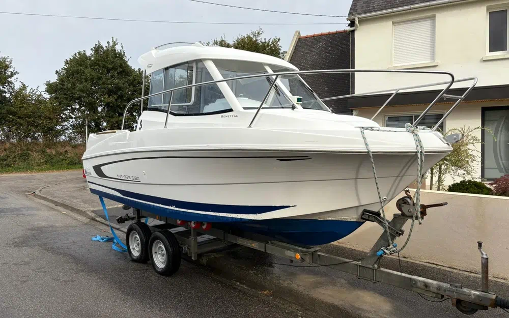 slider 0 Beneteau Antares 580 HB