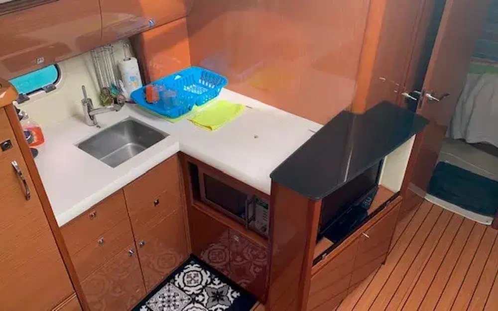 slider 18 Jeanneau Prestige 42