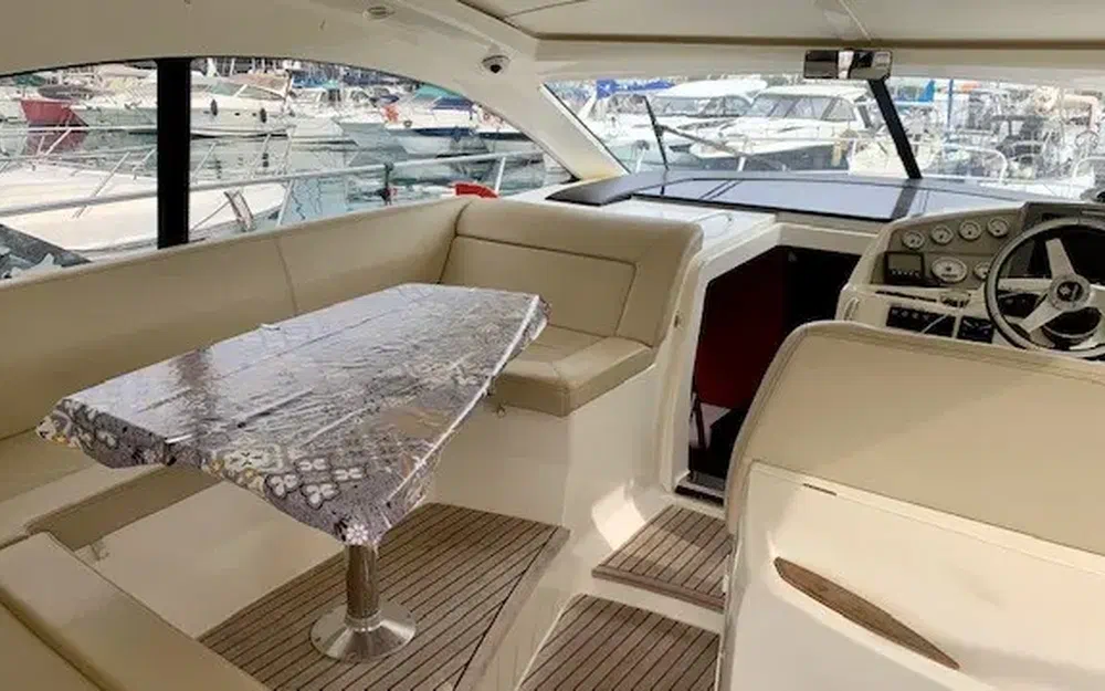 slider 5 Jeanneau Prestige 42