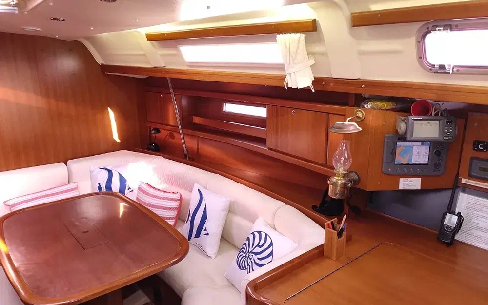 slider 31 Dufour 365