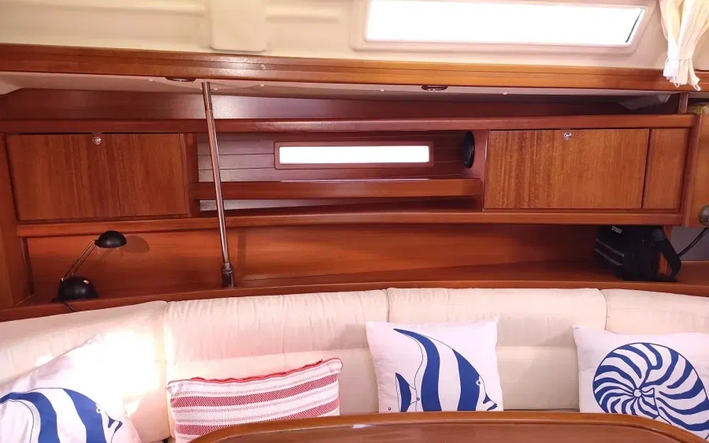 slider 32 Dufour 365