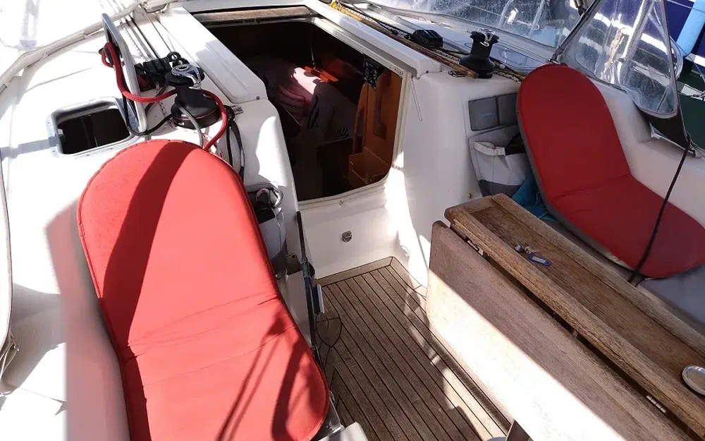 slider 12 Dufour 365