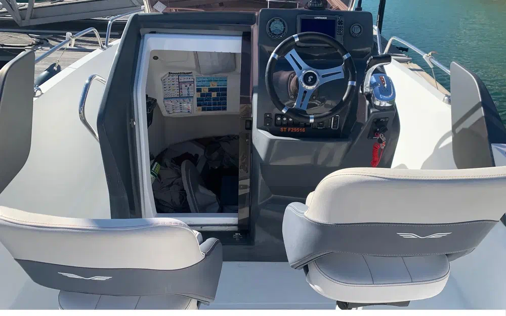 slider 4 Beneteau Flyer 6.6 SPACEdeck