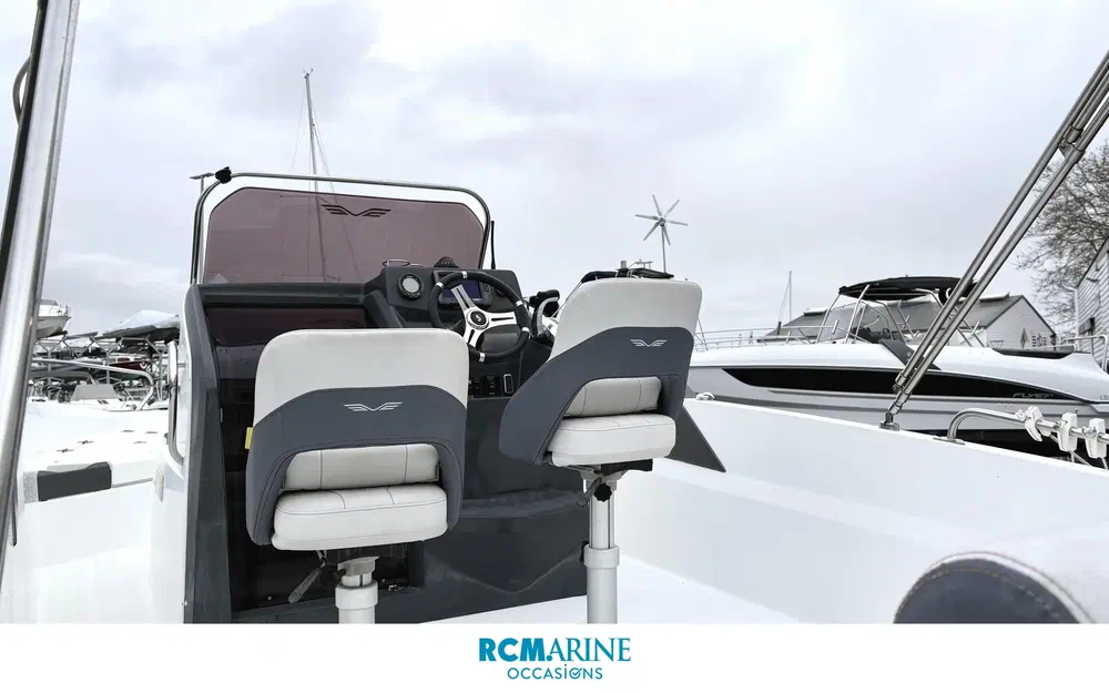 slider 6 Beneteau Flyer 6.6 SPACEdeck