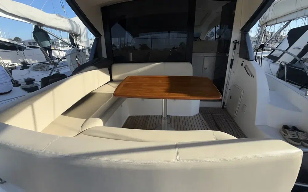 slider 4 Jeanneau Prestige 42