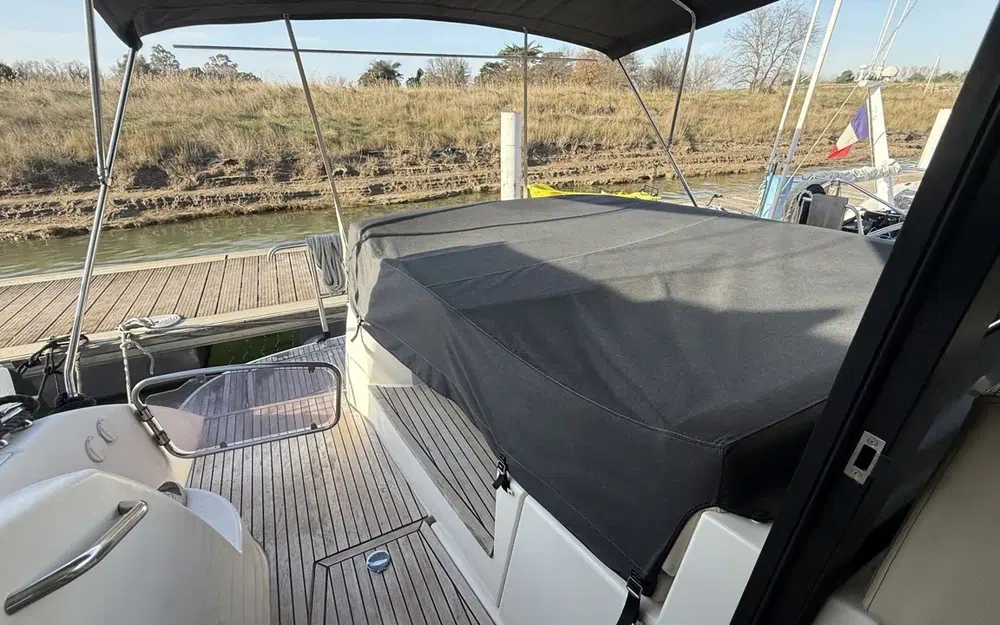 slider 5 Jeanneau Prestige 42