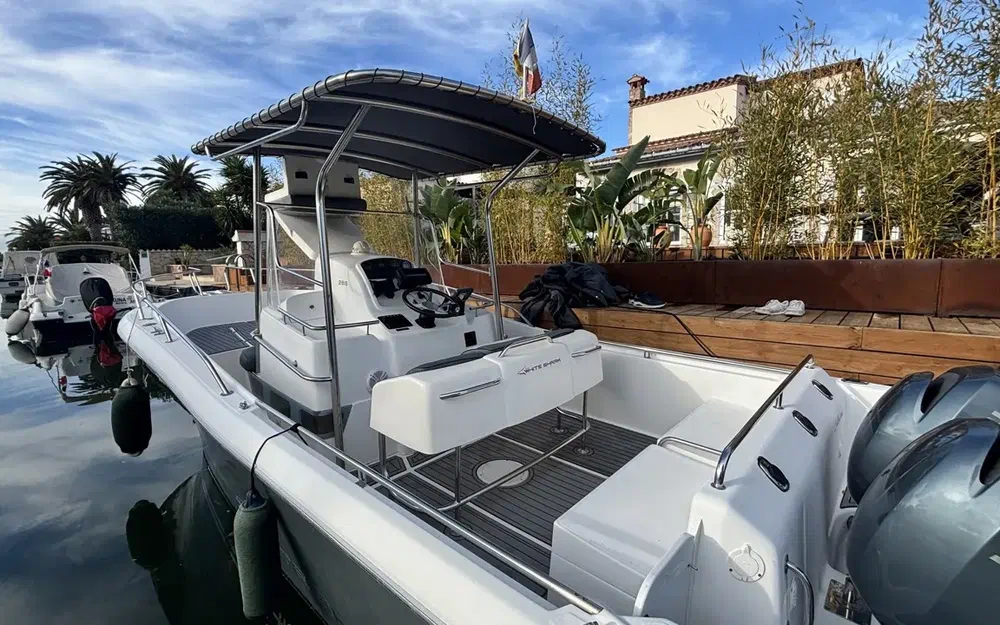 slider 0 Kelt White Shark