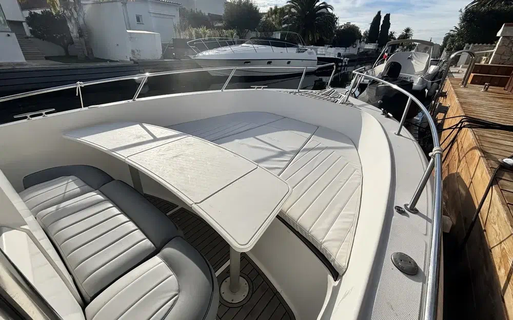 slider 11 Kelt White Shark