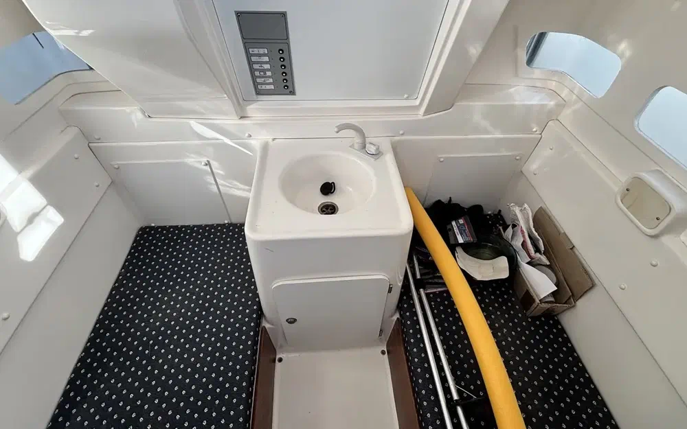 slider 15 Kelt White Shark