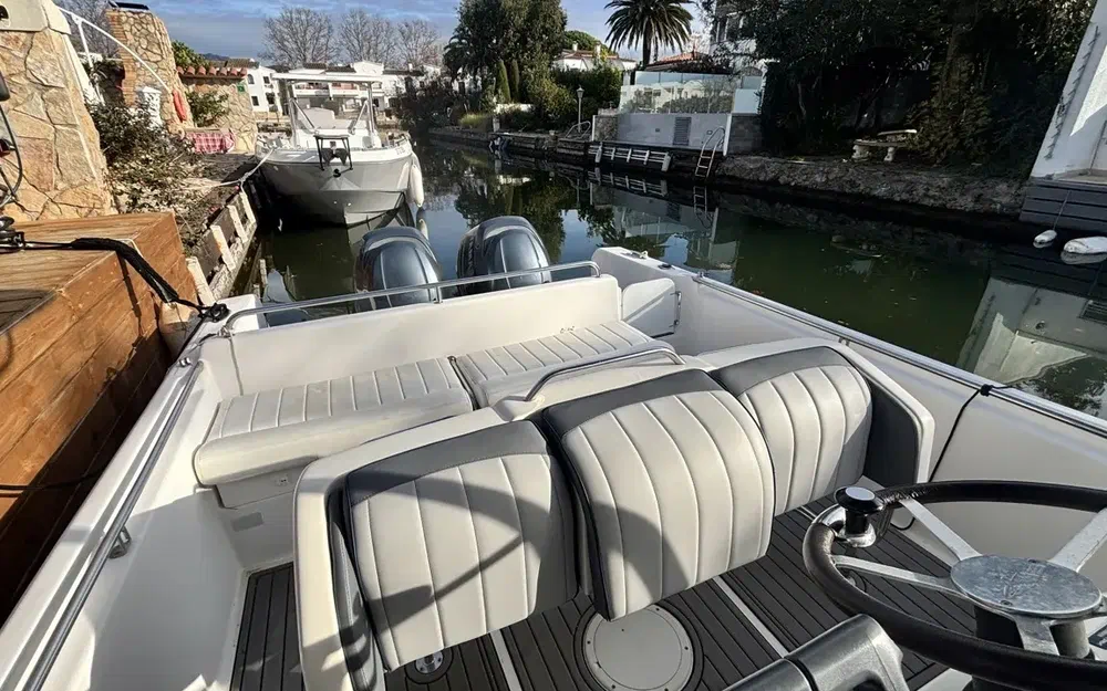 slider 8 Kelt White Shark