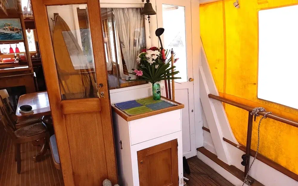 slider 9 Grand Banks 42 Europa