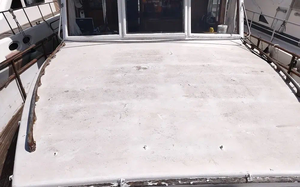 slider 16 Grand Banks 42 Europa